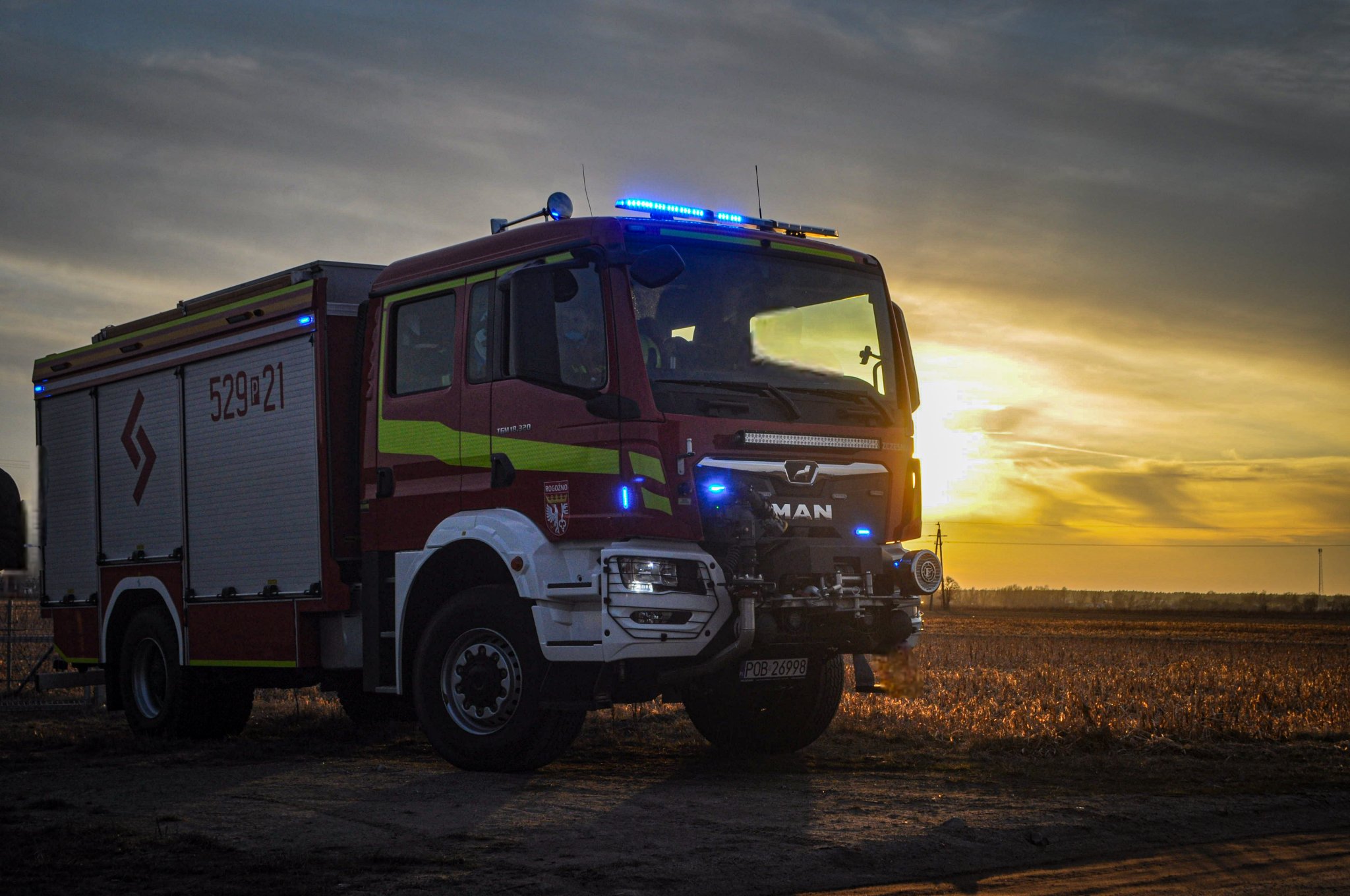 W blasku zachodzącego słońca